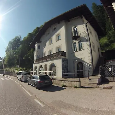 - Punta Penia - Center App Apartment Canazei