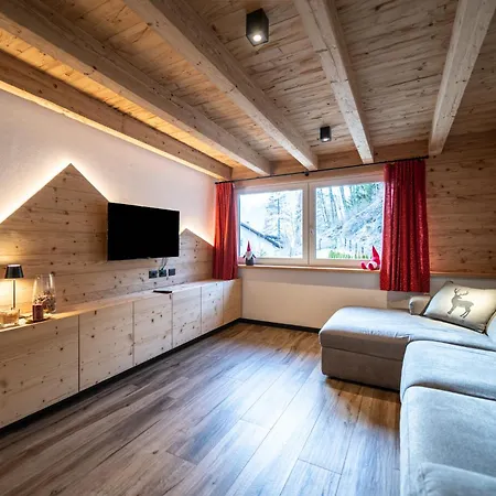 - Punta Penia - Center App *