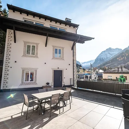 - Punta Penia - Center App Apartment Canazei