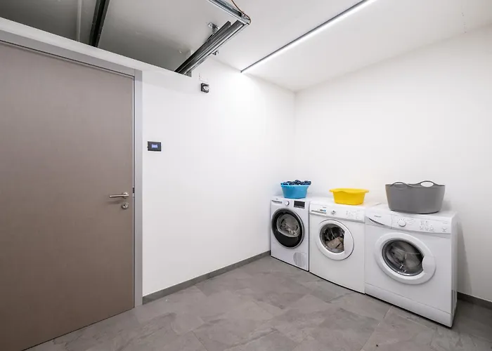 - Punta Penia - Center App